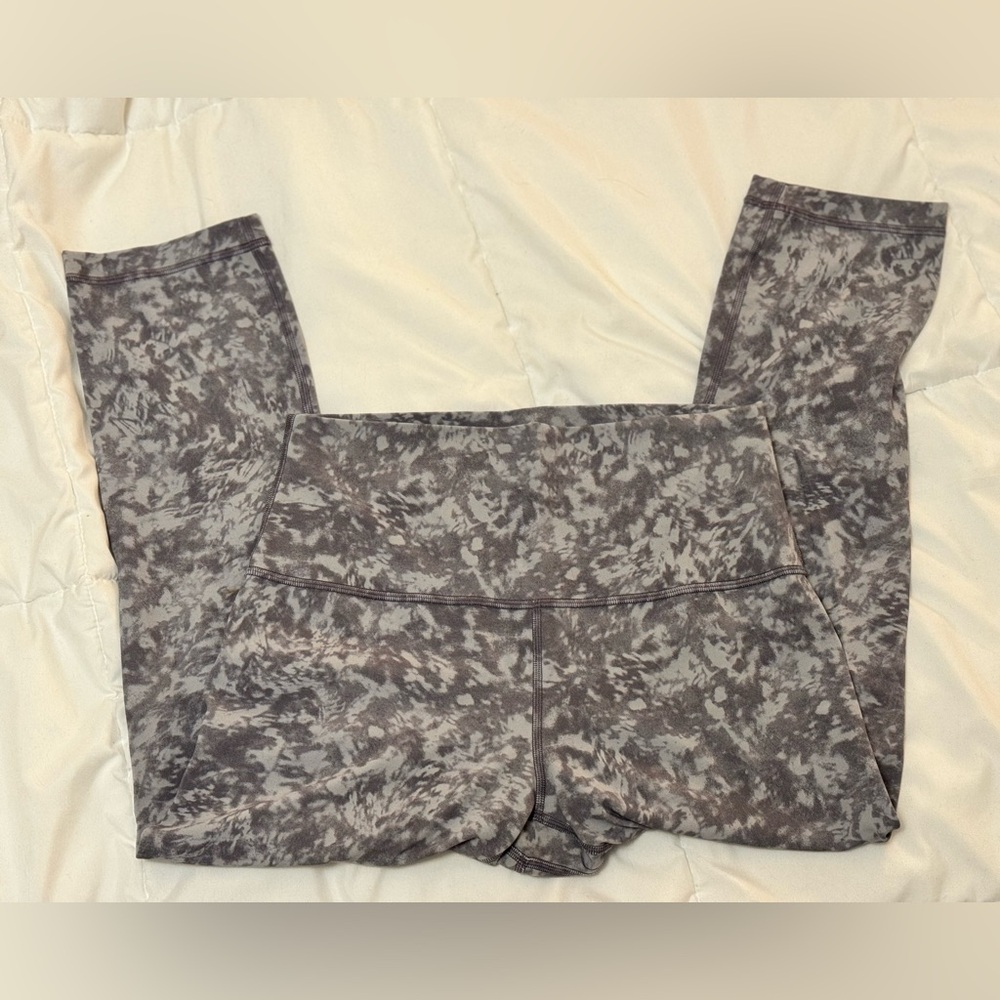 Lululemon crop align, size 8